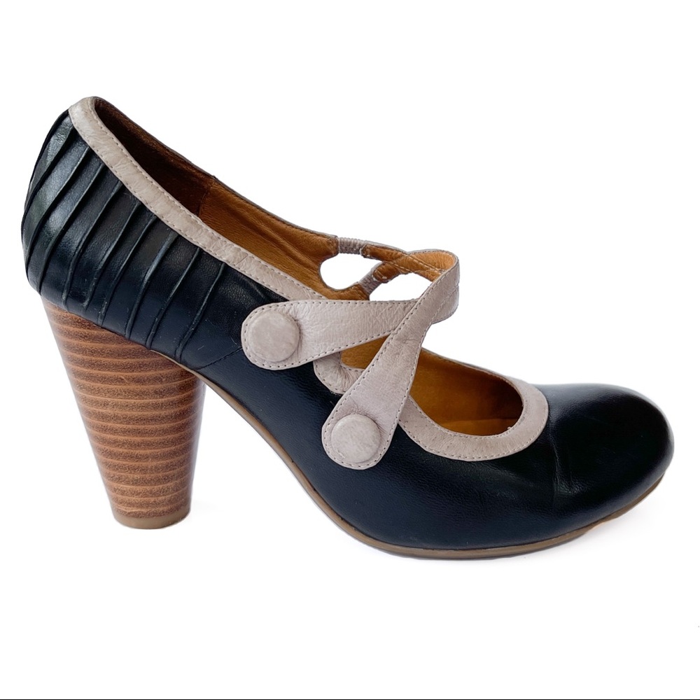 Quite Possibly The Cutest Shoes EVER. Miz Mooz.